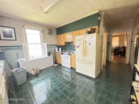 36 Northern Dr, Troy, NY 12182 photo 23