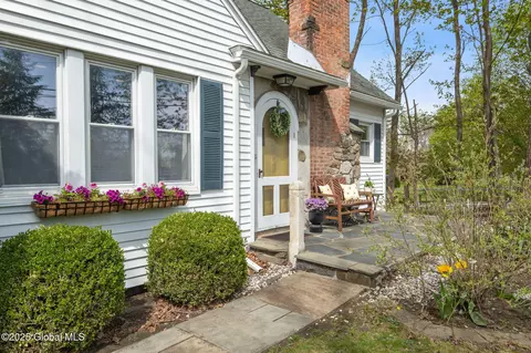 86 Elm Ave, Delmar, NY 12054 photo 2