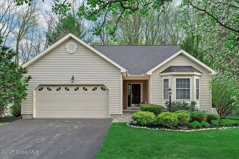 14 Sundance Dr, Saratoga Springs, NY 12866