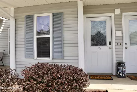 310 Cambridge Manor Dr, Scotia, NY 12302