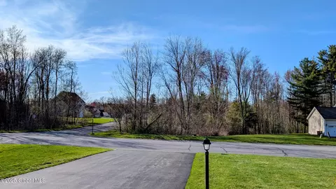 17 Stone Crest Dr, Mechanicville, NY 12118 photo 35