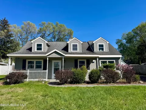 1020 Inner Dr, Schenectady, NY 12303