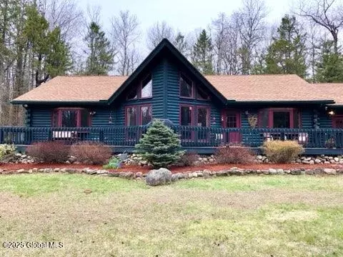 1361 W Galway Rd, Hagaman, NY 12086