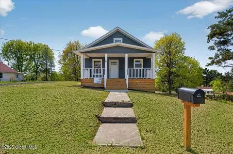 16 Cleminshaw Ave, Troy, NY 12180