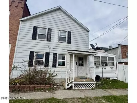 1 Center St, Green Island, NY 12183