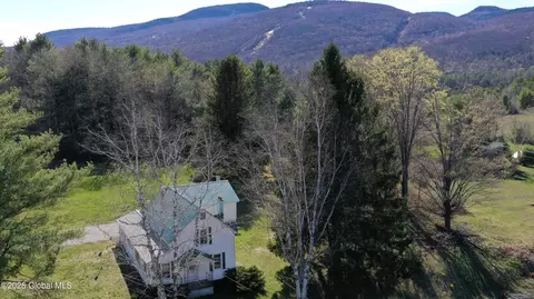 39 Main St, North Creek, NY 12853