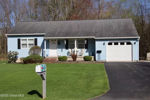10 Stephen Rd, Glenville, NY 12302