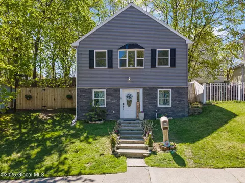 10 Younglove Ave, Cohoes, NY 12047