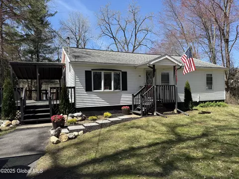 182 Moe Rd, Clifton Park, NY 12065