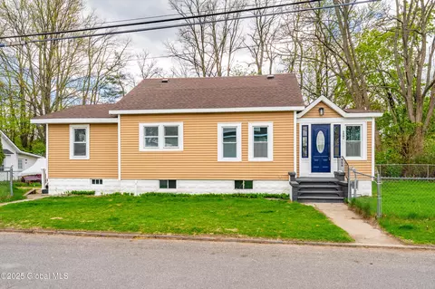 2401 1st Ave, Schenectady, NY 12303