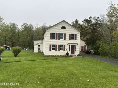 172 Factory Hollow Rd, Valley Falls, NY 12185