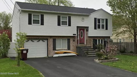 1410 Chestnut St, Watervliet, NY 12189