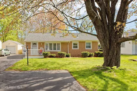 249 Old Niskayuna Rd, Latham, NY 12110