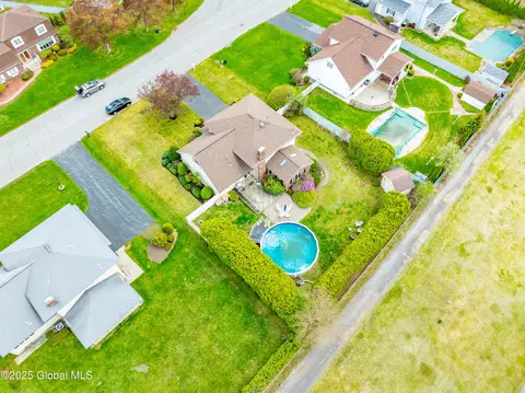 320 Dolan Dr, Schenectady, NY 12306 photo 47