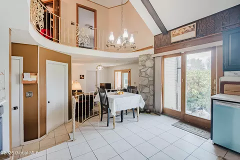 320 Dolan Dr, Schenectady, NY 12306 photo 13