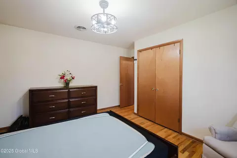 320 Dolan Dr, Schenectady, NY 12306 photo 25
