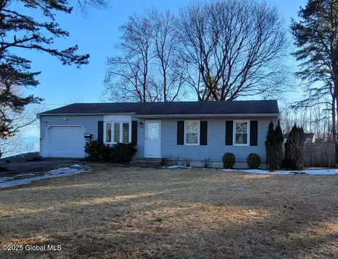 2732 Maida Ln, Rotterdam, NY 12306