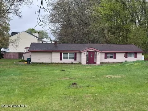 71 Greenfield Ave, Ballston Spa, NY 12020