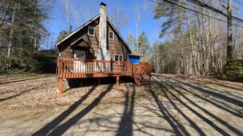 47 Davis Rd, Schroon Lake, NY 12870