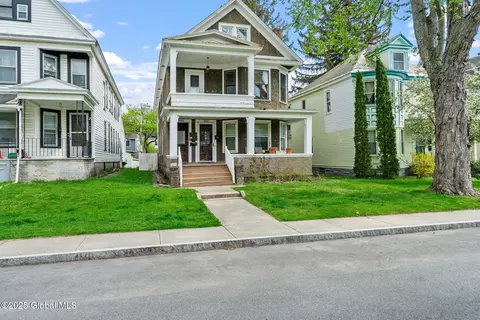 1088 Glenwood Blvd, Schenectady, NY 12308