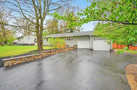 56 Coachman Dr, Ballston Spa, NY 12020