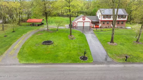 228 Maura Ln, Glenville, NY 12302