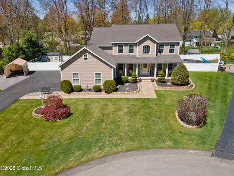 View/Area - 121 Day Spring Ct, Schenectady, NY 12306 photo 2 of 6