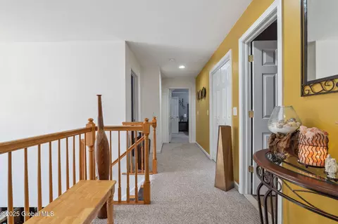 Entry Way - 121 Day Spring Ct, Schenectady, NY 12306 photo 4 of 4