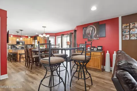 Dining - 121 Day Spring Ct, Schenectady, NY 12306 photo 4 of 5