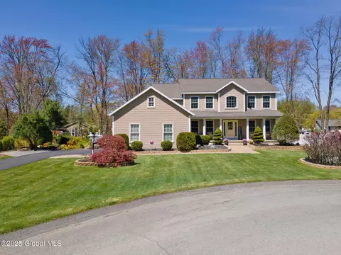 Exterior - 121 Day Spring Ct, Schenectady, NY 12306 photo 3 of 12