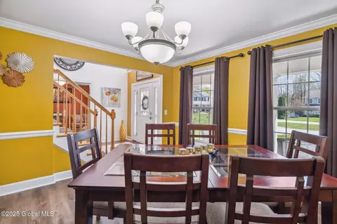 Dining - 121 Day Spring Ct, Schenectady, NY 12306 photo 3 of 5