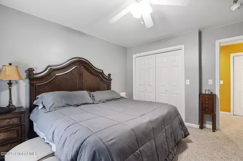 Bedroom - 121 Day Spring Ct, Schenectady, NY 12306 photo 5 of 8