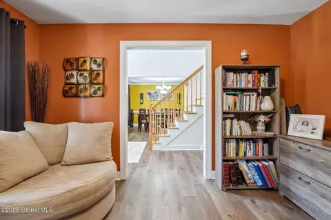 Entry Way - 121 Day Spring Ct, Schenectady, NY 12306 photo 2 of 4
