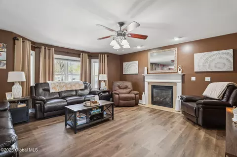 Living - 121 Day Spring Ct, Schenectady, NY 12306 photo 1 of 1