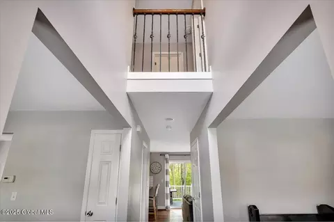 13 Willowbrook Ter, Clifton Park, NY 12065 photo 3
