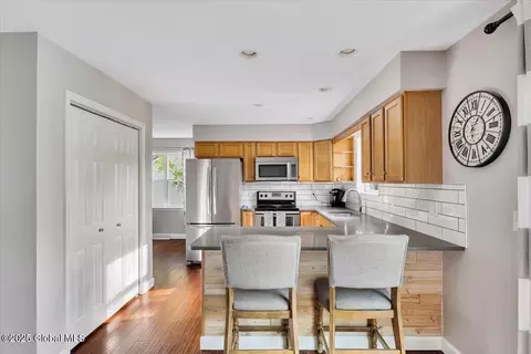 13 Willowbrook Ter, Clifton Park, NY 12065 photo 9