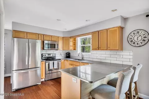 13 Willowbrook Ter, Clifton Park, NY 12065 photo 7