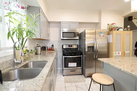 Kitchen - 2346 William St, Schenectady, NY 12306 photo 6 of 7