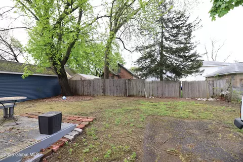 Exterior - 2346 William St, Schenectady, NY 12306 photo 5 of 5