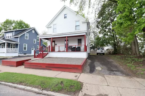 Exterior - 2346 William St, Schenectady, NY 12306 photo 4 of 5