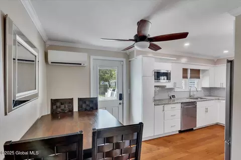 2 Pine St, Delmar, NY 12054 photo 10