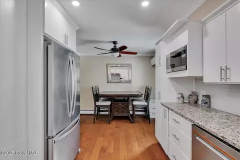 2 Pine St, Delmar, NY 12054 photo 9