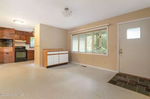 3103 Spawn Rd, Schenectady, NY 12303 photo 7