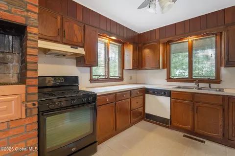 3103 Spawn Rd, Schenectady, NY 12303 photo 12