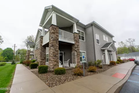 13 Marions Way #13, Ballston Spa, NY 12020