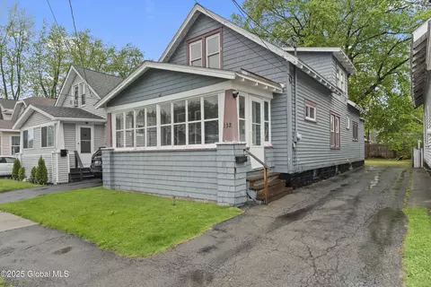 132 N Toll St, Scotia, NY 12302