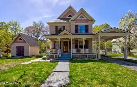 18 Gilmore Ave, Cambridge, NY 12816
