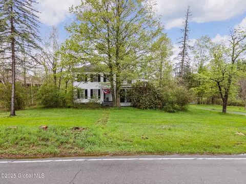 12098 Duanesburg Rd, Delanson, NY 12053