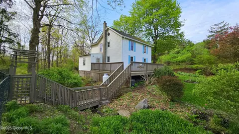 82 County Route 9, Ghent, NY 12075