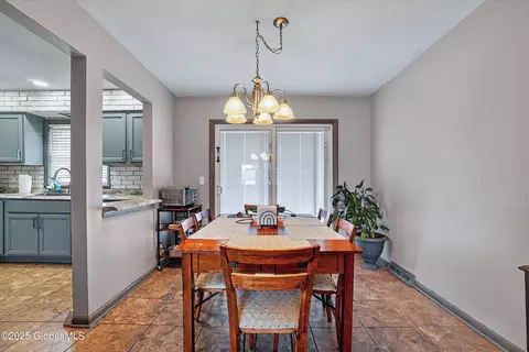 52 Starr Ave, Schenectady, NY 12304 photo 9